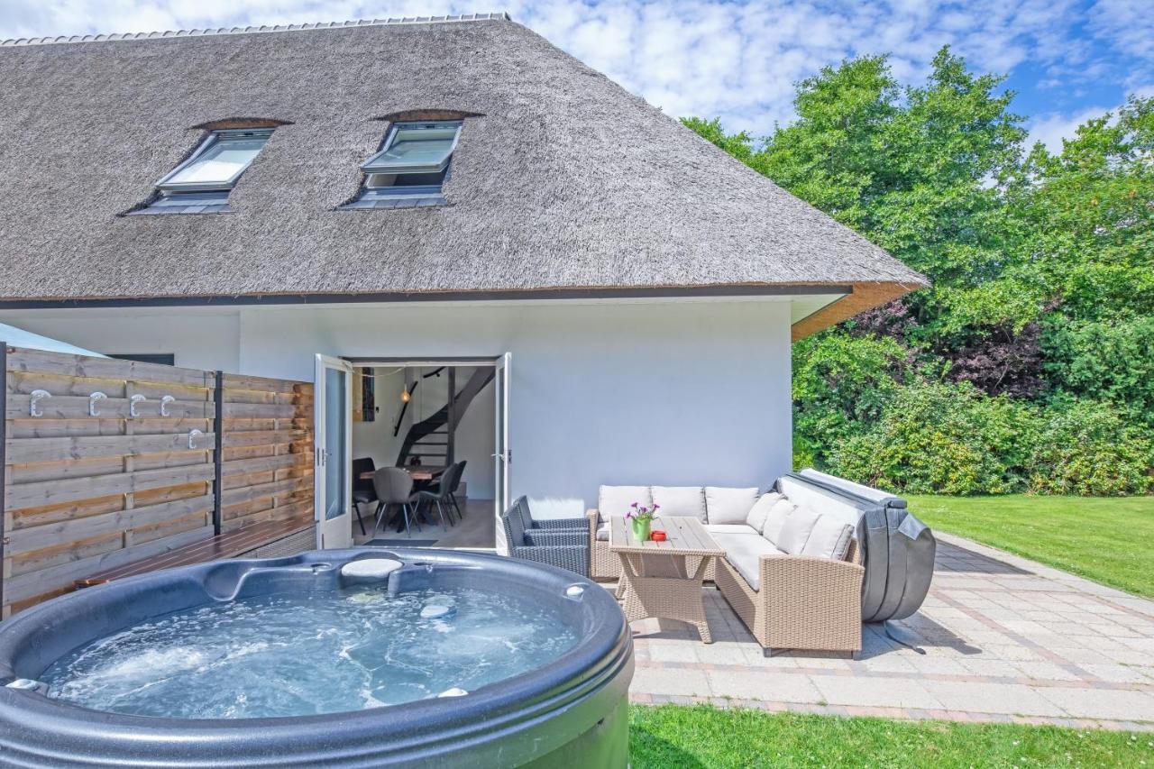 The Island Life Texel Met Jacuzzi Villa De Koog  Eksteriør billede