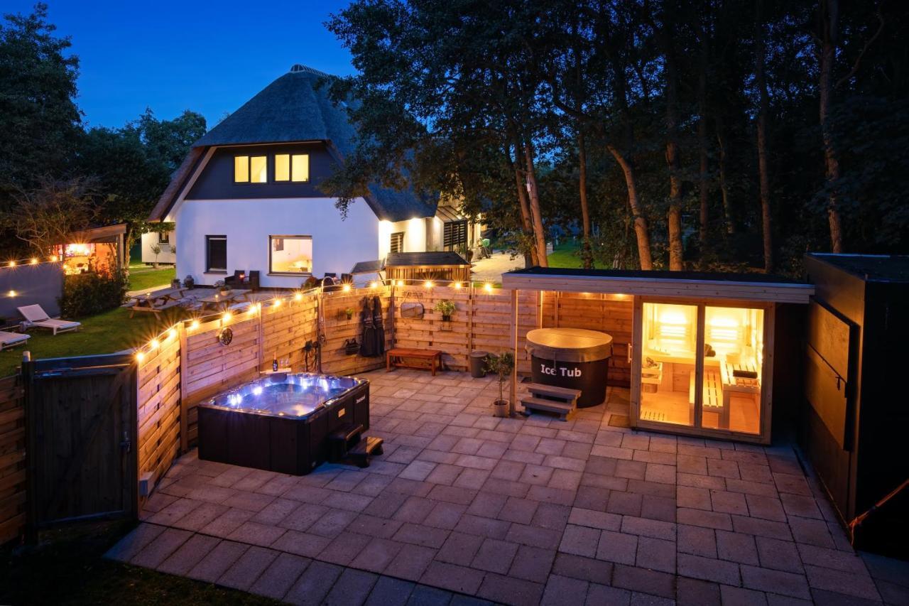 The Island Life Texel Met Jacuzzi Villa De Koog  Eksteriør billede