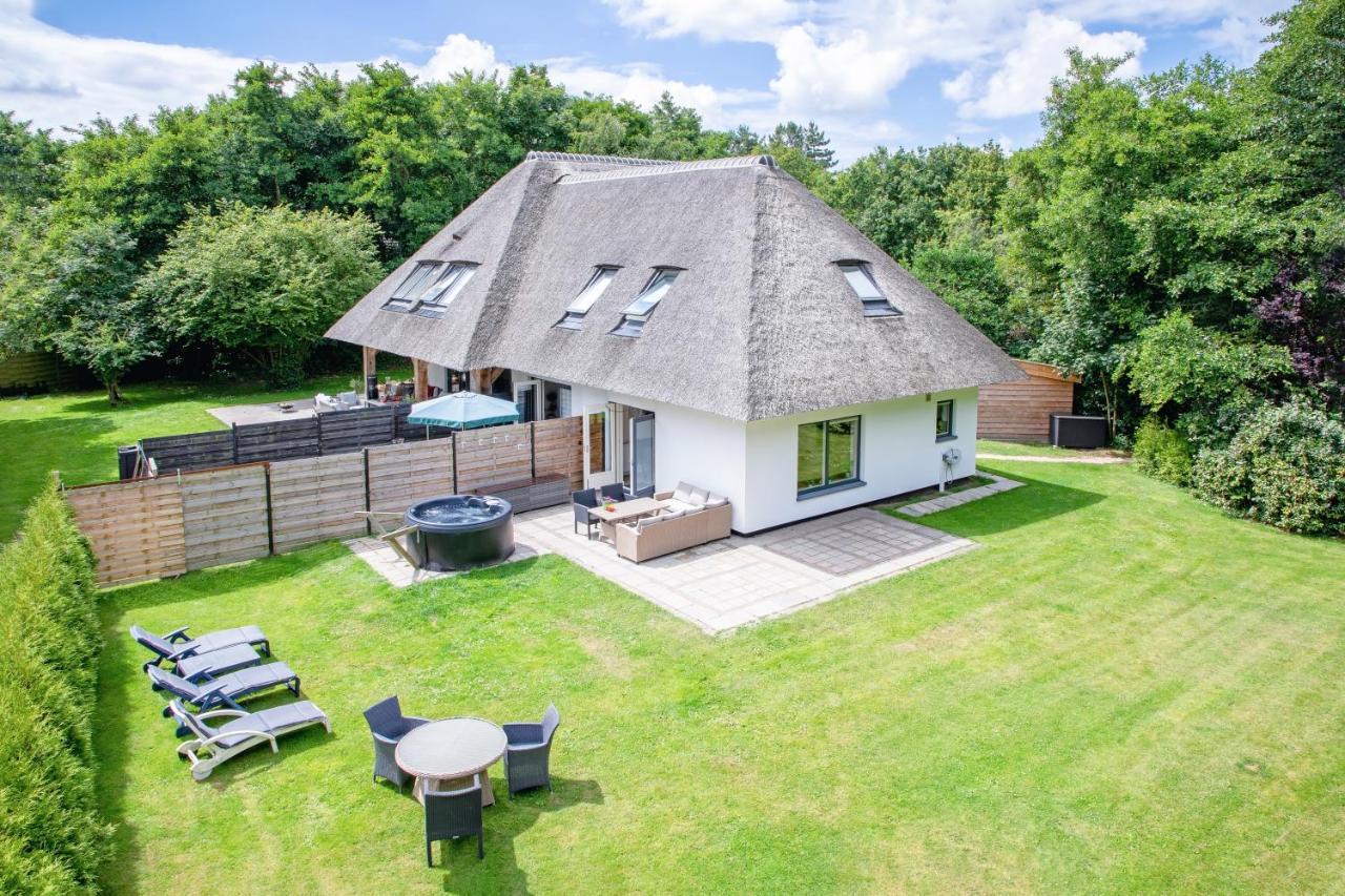 The Island Life Texel Met Jacuzzi Villa De Koog  Eksteriør billede